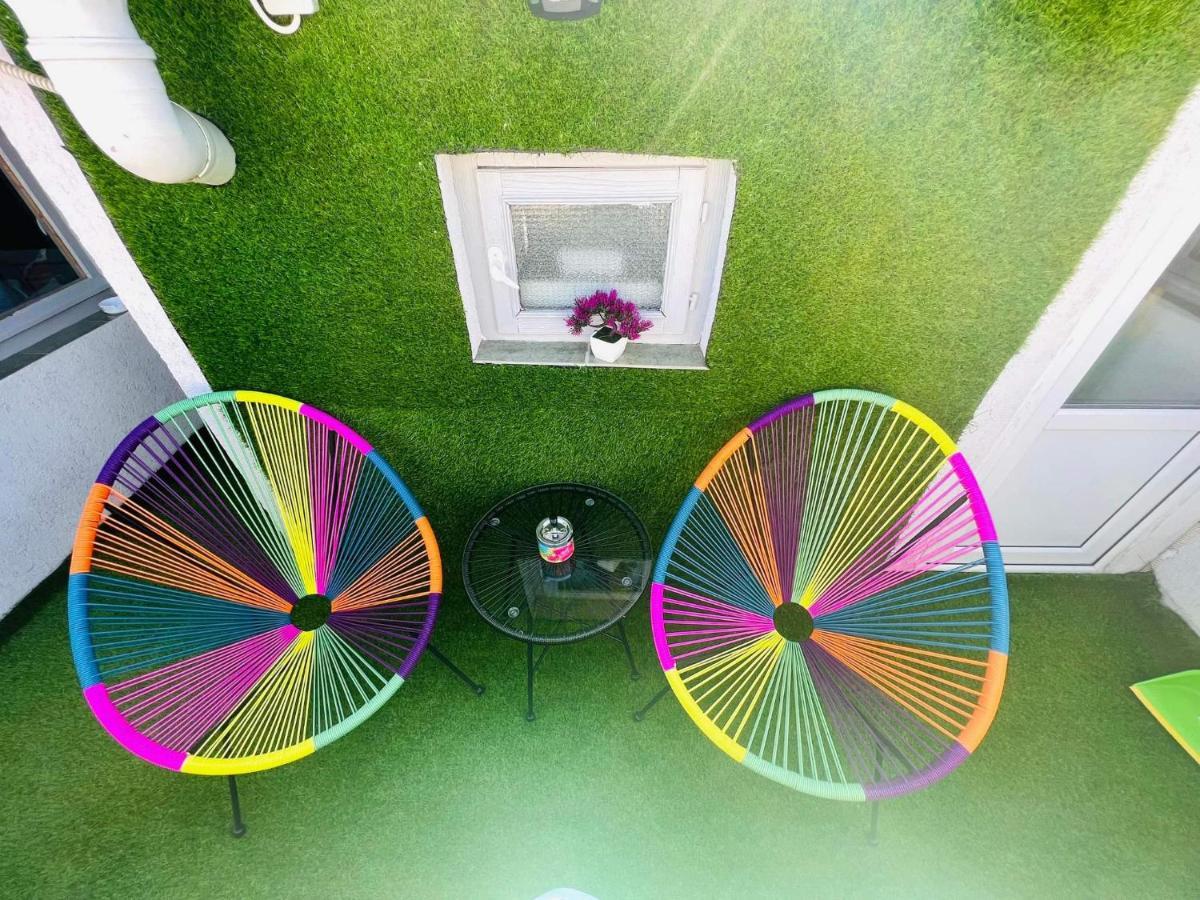 Happy Lazur Apartment